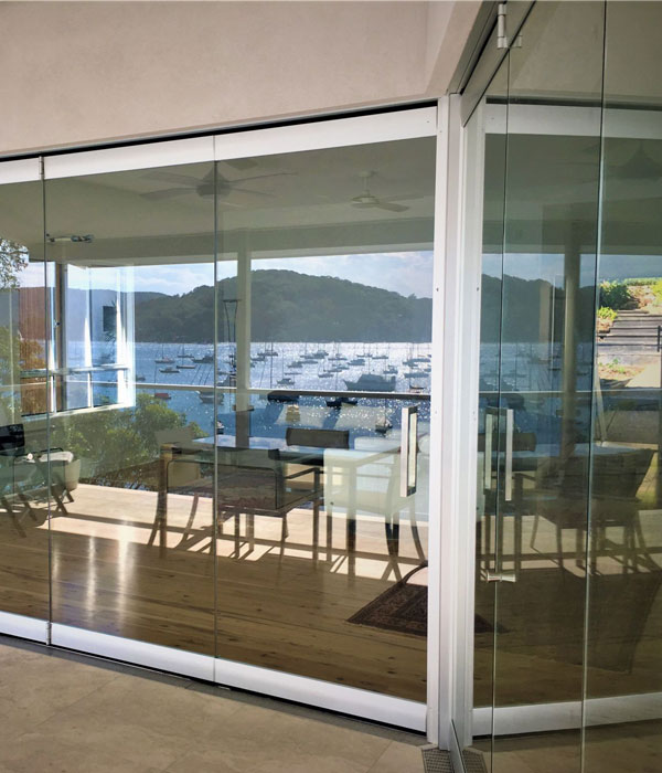 Papakura Glass glazier on the job